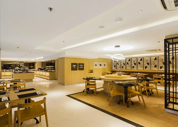 Hotel Western Kamala 4*