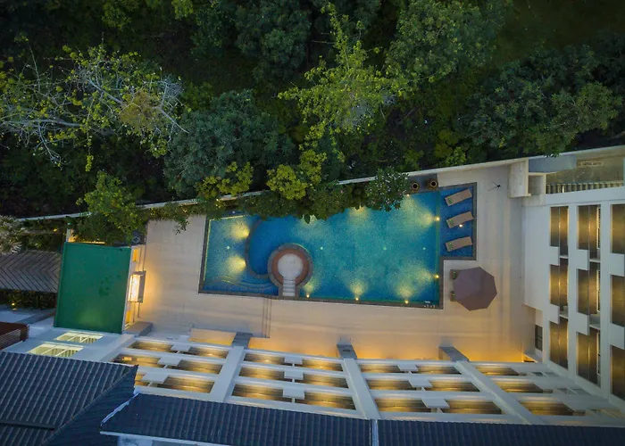 Western Kamala Hotel 4*