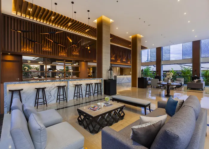 Western Kamala Hotel