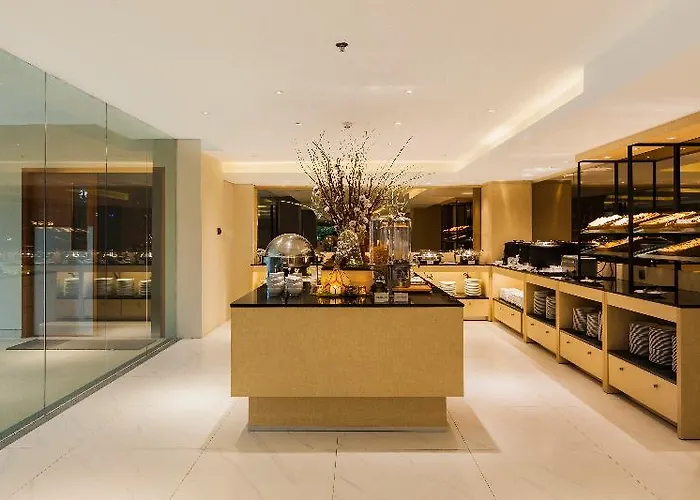 Hotel Western Kamala